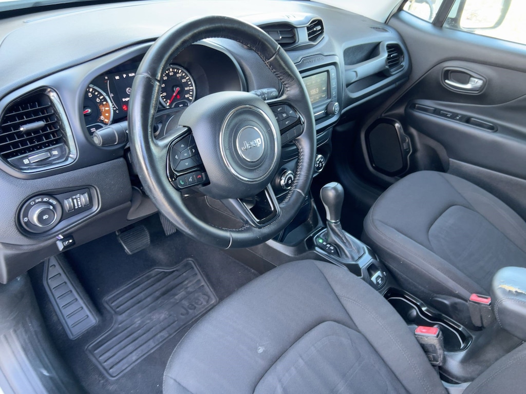 Used 2017 Jeep Renegade Altitude FWD SUV