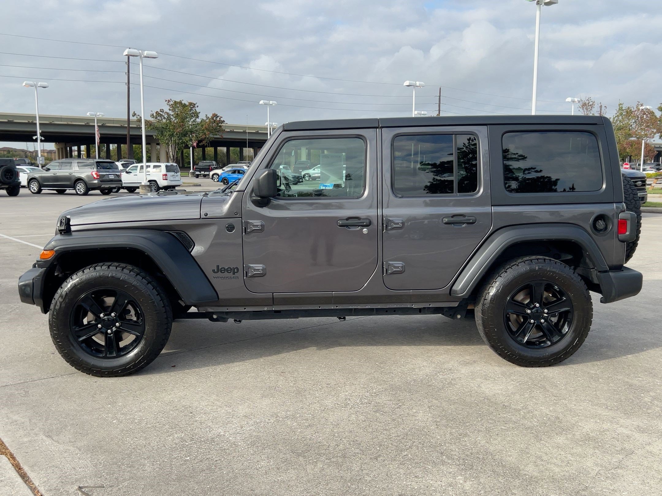 2021 Jeep Wrangler Unlimited Sport Altitude photo 2