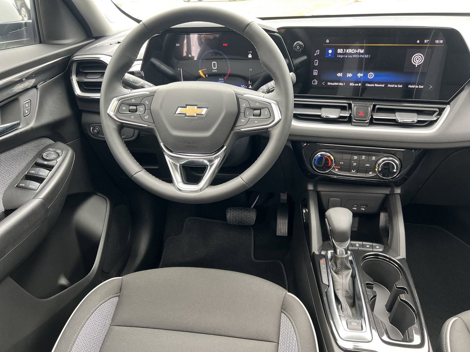 2025 Chevrolet Trailblazer LT photo 4