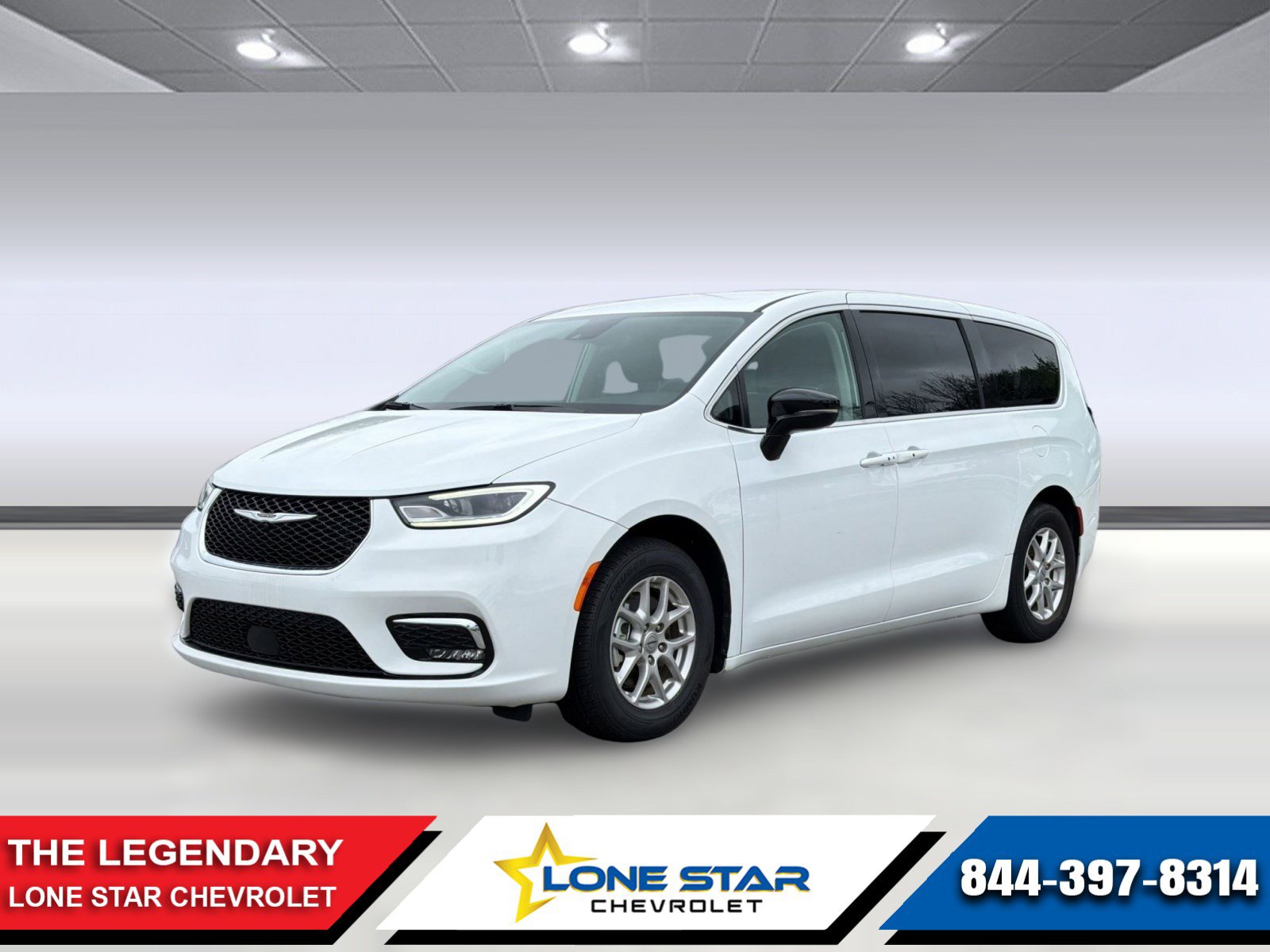 2024 Chrysler Pacifica Touring L's photo