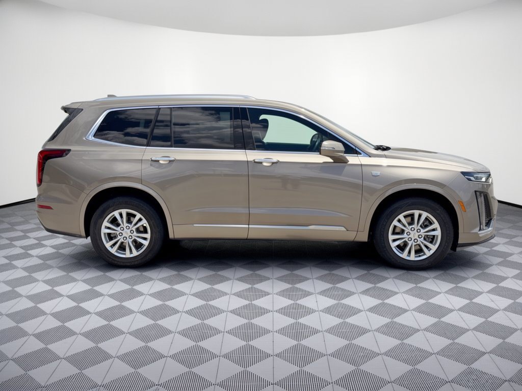 XT6 FWD Luxury SUV