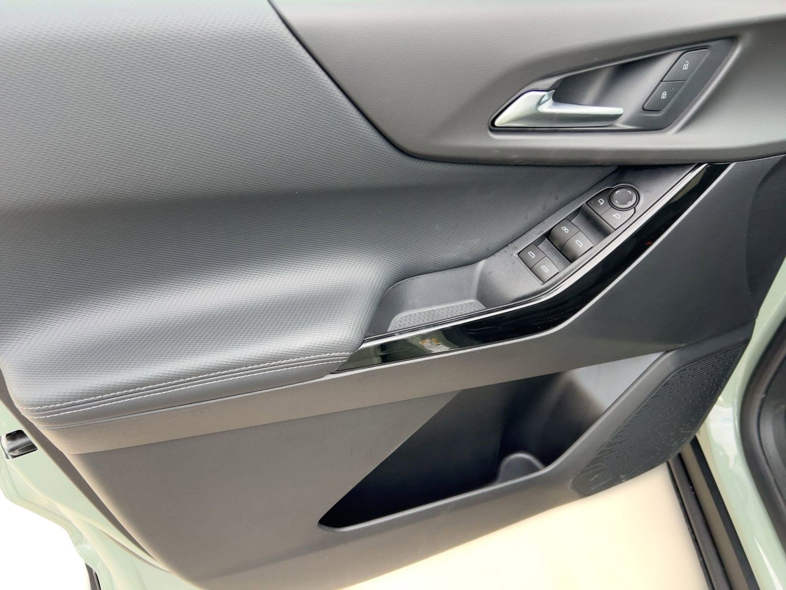 2026 Chevrolet Equinox LT - Photo 12