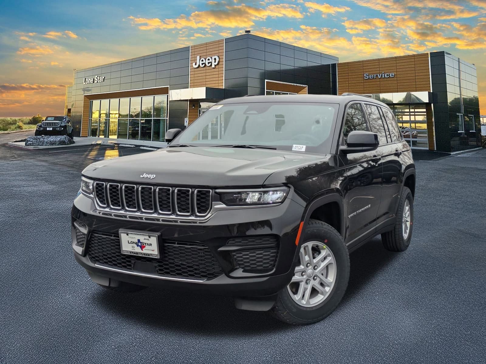 2025 Jeep Grand Cherokee Laredo's photo