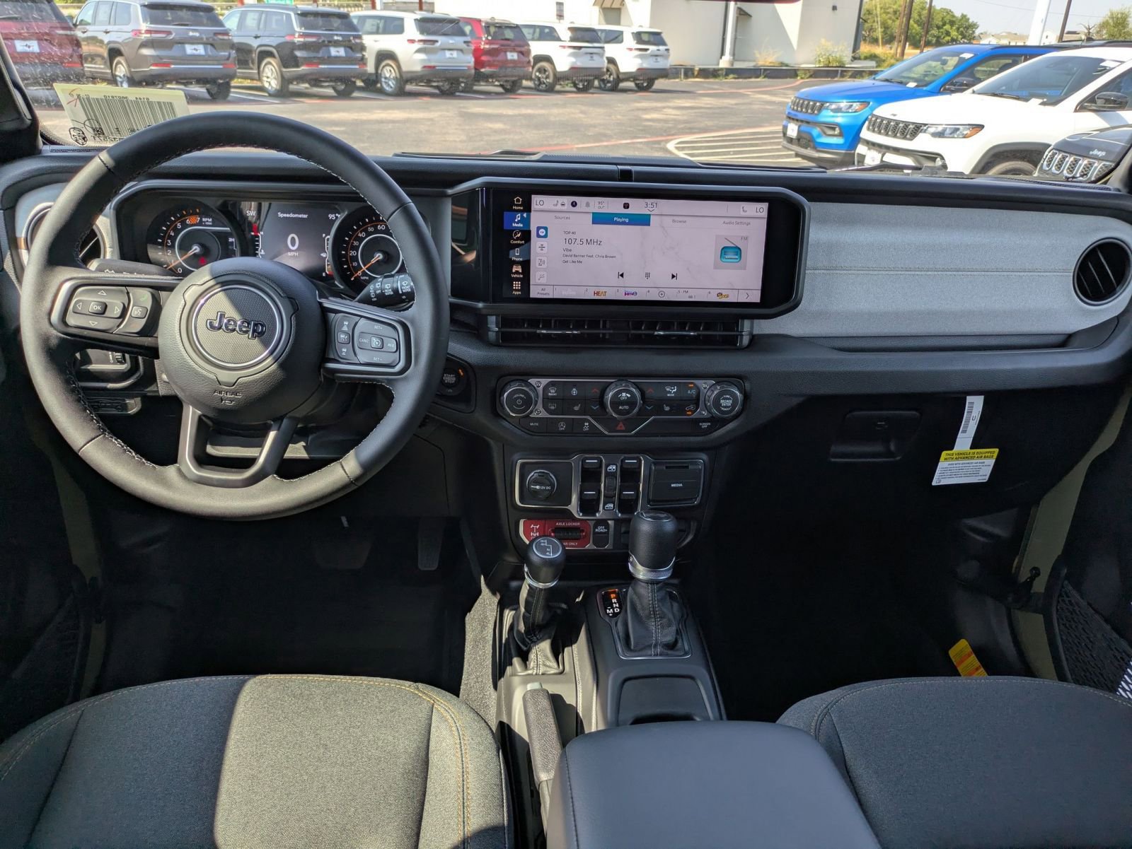 2025 Jeep Wrangler 4-Door Willys - Photo 14