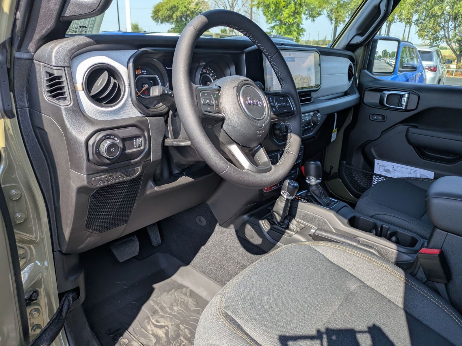 2025 Jeep Wrangler 4-Door Willys - Photo 9
