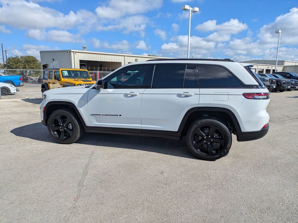 Used 2025 Jeep Grand Cherokee Limited SUV