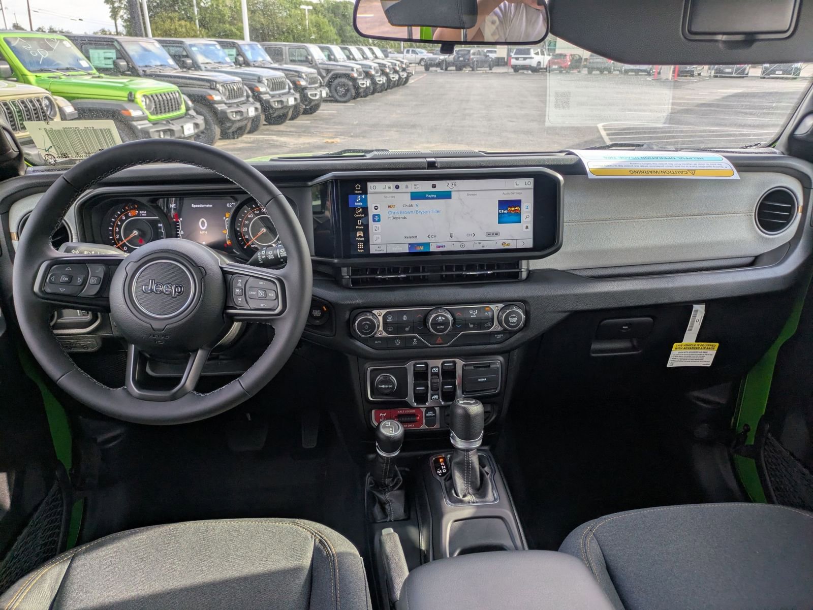 2025 Jeep Wrangler 4-Door Willys - Photo 14