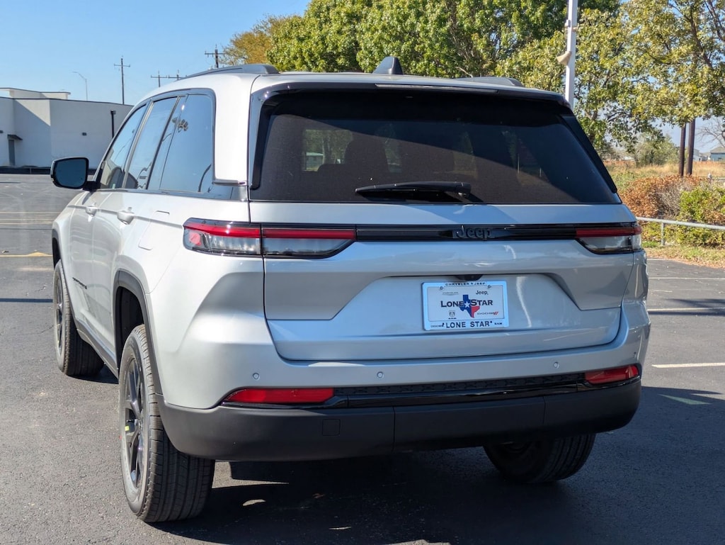 New 2025 Jeep Grand Cherokee ALTITUDE X 4X2 Sport Utility