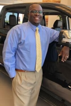 Staff member Dashon Bacon from ID_6dd3dc2bbf01