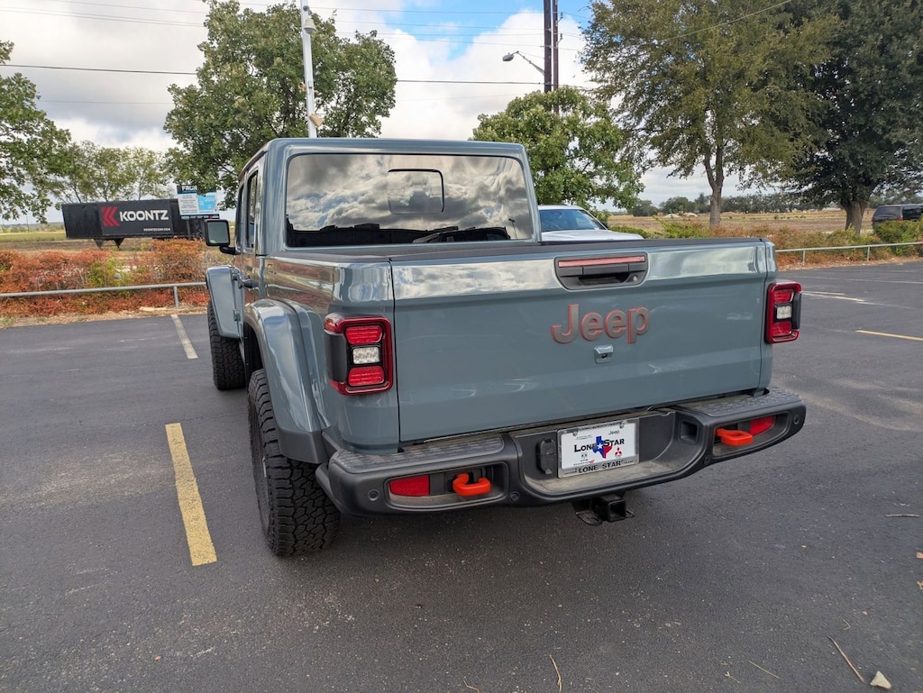 New 2025 Jeep Gladiator MOJAVE X 4X4 Pickup