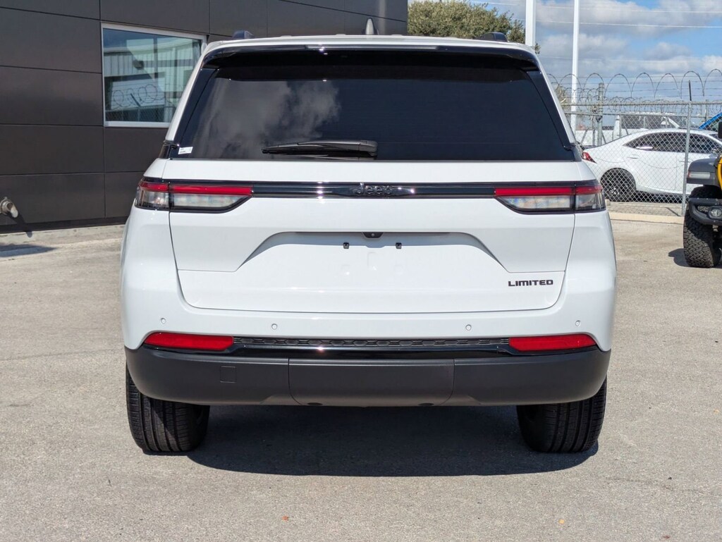 Used 2025 Jeep Grand Cherokee Limited SUV