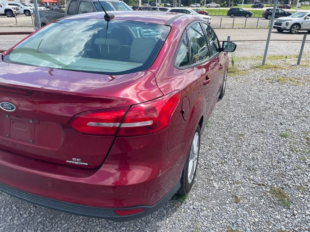 2016 Ford Focus SE - Photo 6