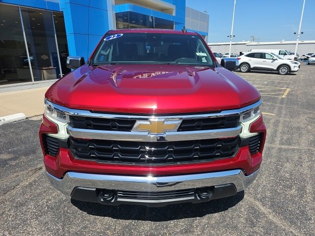 2022 Chevrolet Silverado 1500 LT photo 2