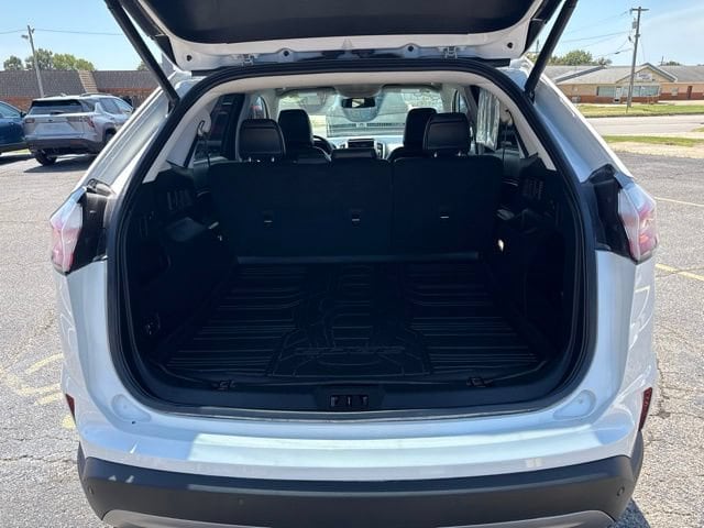 2024 Ford Edge SEL - Photo 17