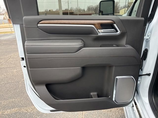 2026 Chevrolet Silverado 2500 HD High Country - Photo 12