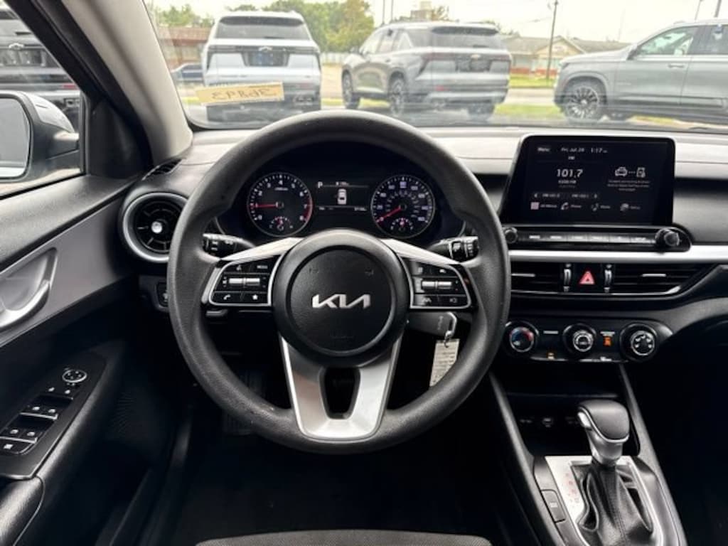 Used 2023 Kia Forte LXS Sedan