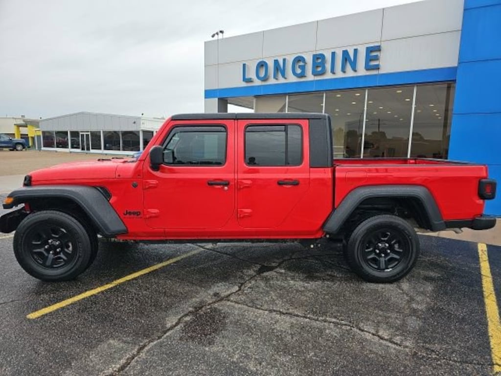 Used 2023 Jeep Gladiator Sport 4x4 Truck Crew Cab