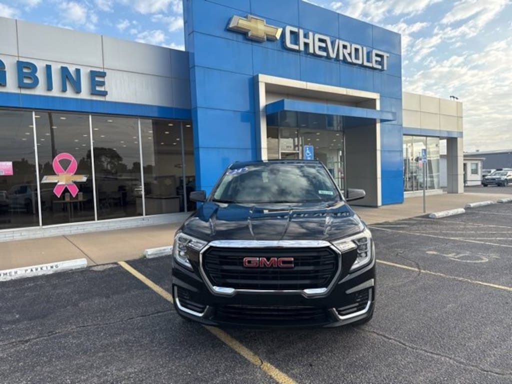 Used 2024 GMC Terrain SLE SUV