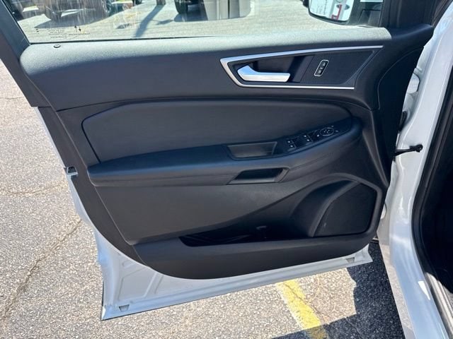 2024 Ford Edge SEL - Photo 9