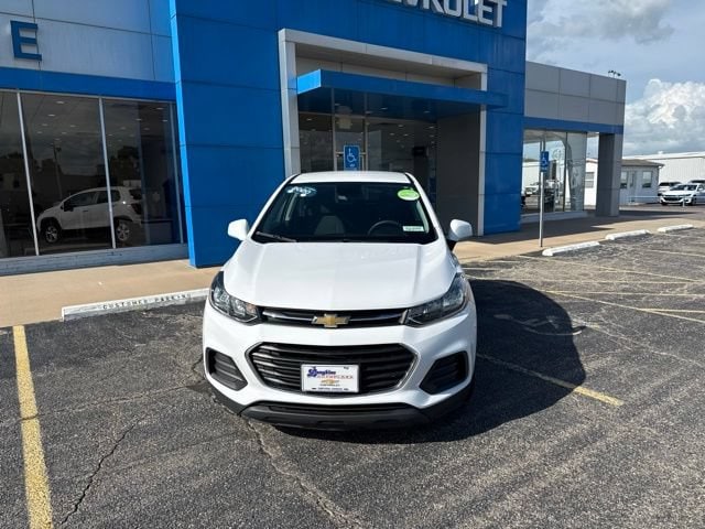 Used 2019 Chevrolet Trax LS with VIN 3GNCJKSB7KL396378 for sale in Emporia, KS