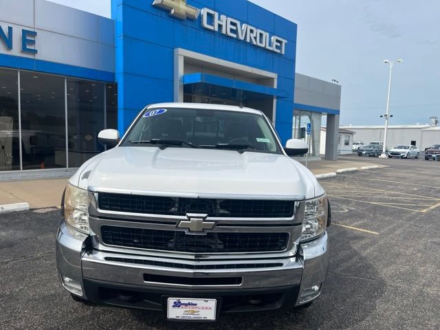Used 2007 Chevrolet Silverado 2500HD LTZ with VIN 1GCHK29K07E518703 for sale in Emporia, KS
