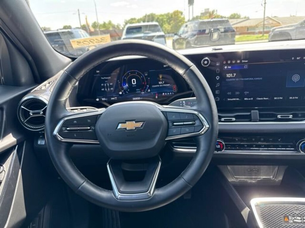 Used 2025 Chevrolet Equinox LT SUV