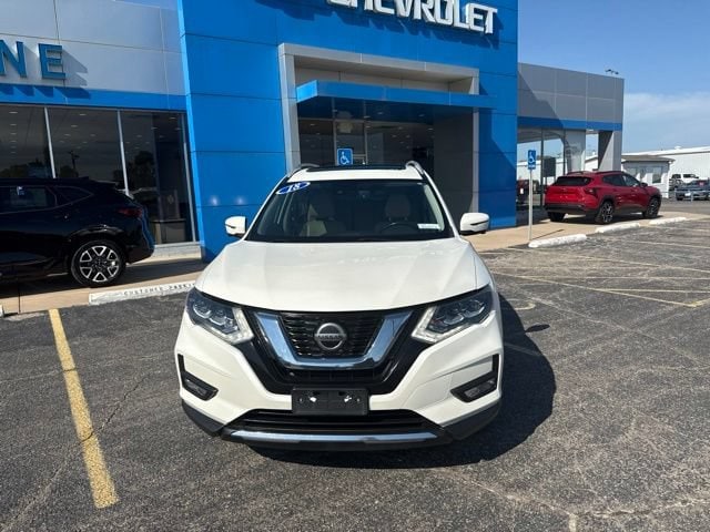 Used 2018 Nissan Rogue SL with VIN JN8AT2MT7JW470332 for sale in Emporia, KS