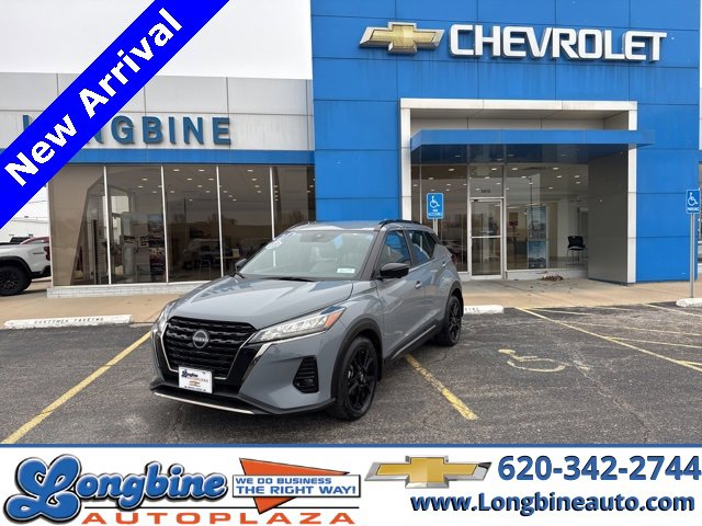 2023 Nissan Kicks SR