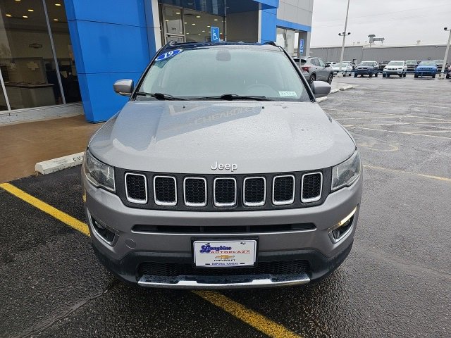 Used 2019 Jeep Compass Limited with VIN 3C4NJCCB0KT755589 for sale in Emporia, KS