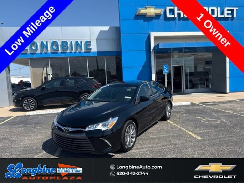Used 2016 Toyota Camry XLE V6 Sedan
