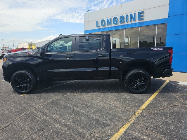2025 Chevrolet Silverado 1500 LT Trail Boss photo 3