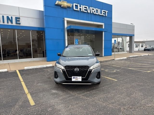 Used 2023 Nissan Kicks SR with VIN 3N1CP5DV9PL573541 for sale in Emporia, KS