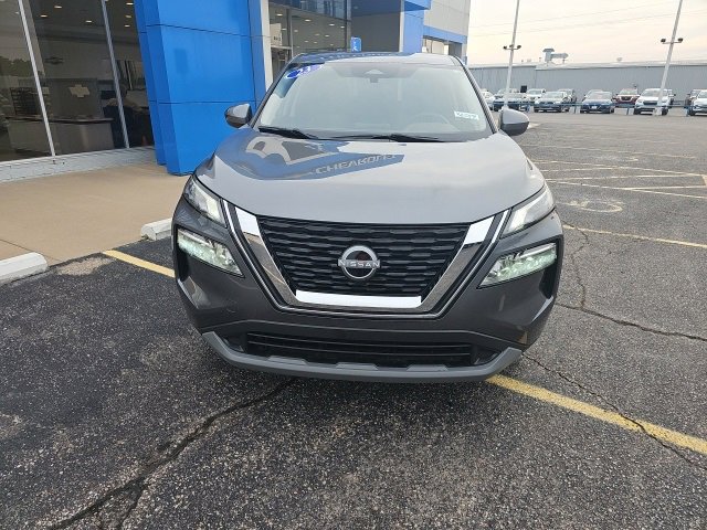 2023 Nissan Rogue SV photo 2