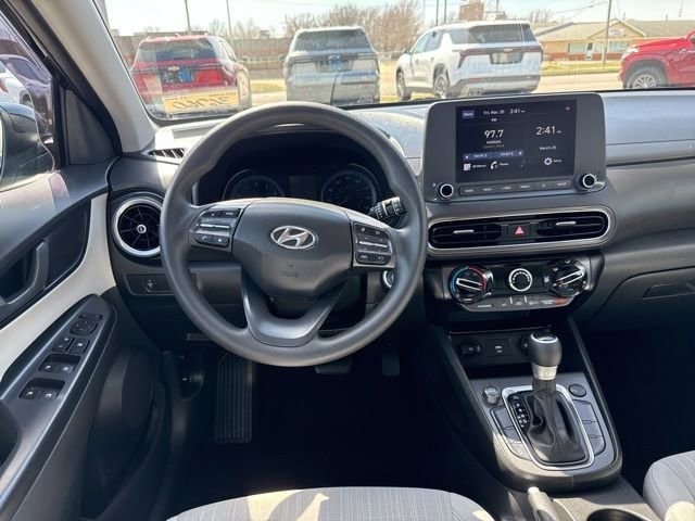 2023 Hyundai Kona SEL - Photo 19