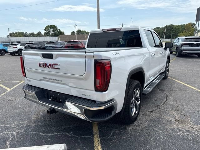 2022 GMC Sierra 1500 SLT - Photo 7