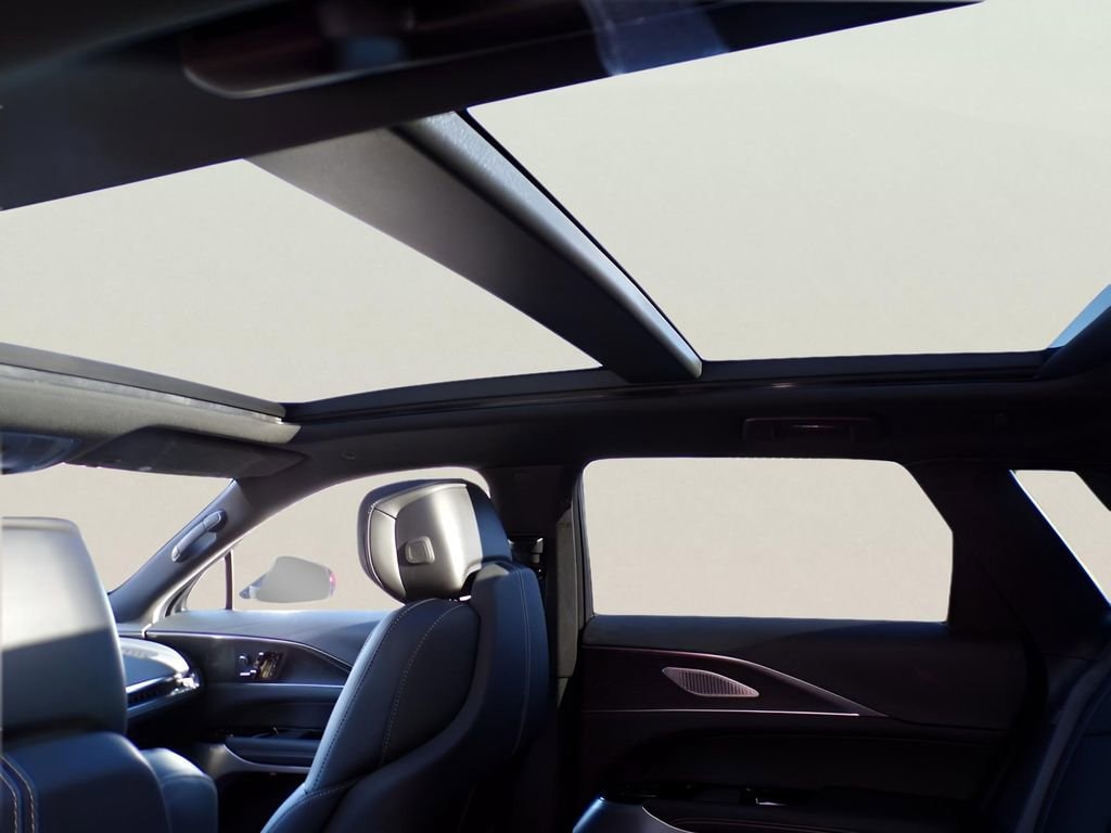 2025 Cadillac LYRIQ Sport 2 - Photo 8