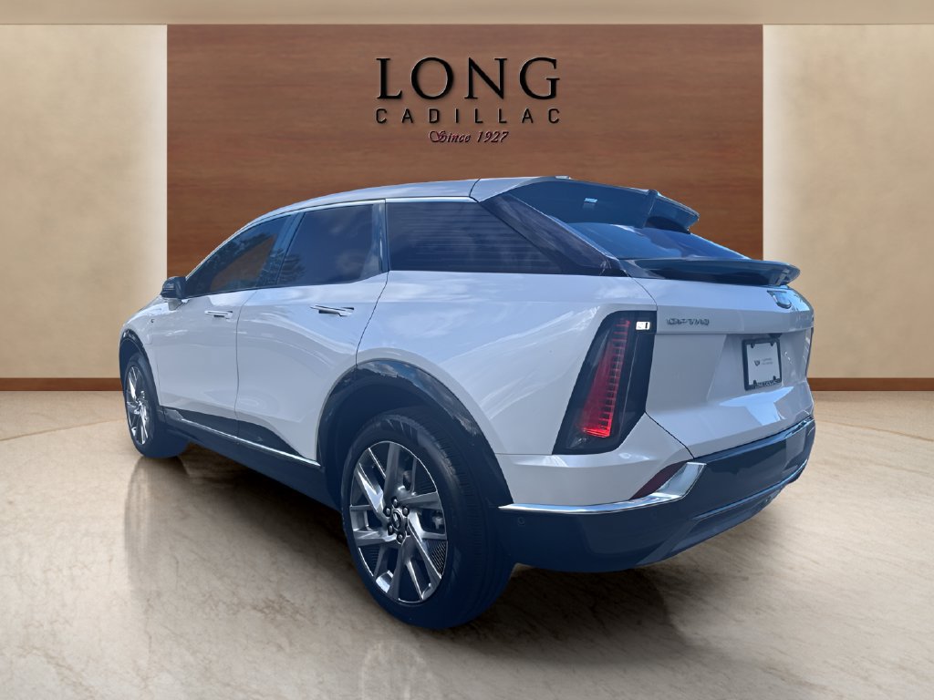 Used 2025 CADILLAC OPTIQ Luxury 2 SUV