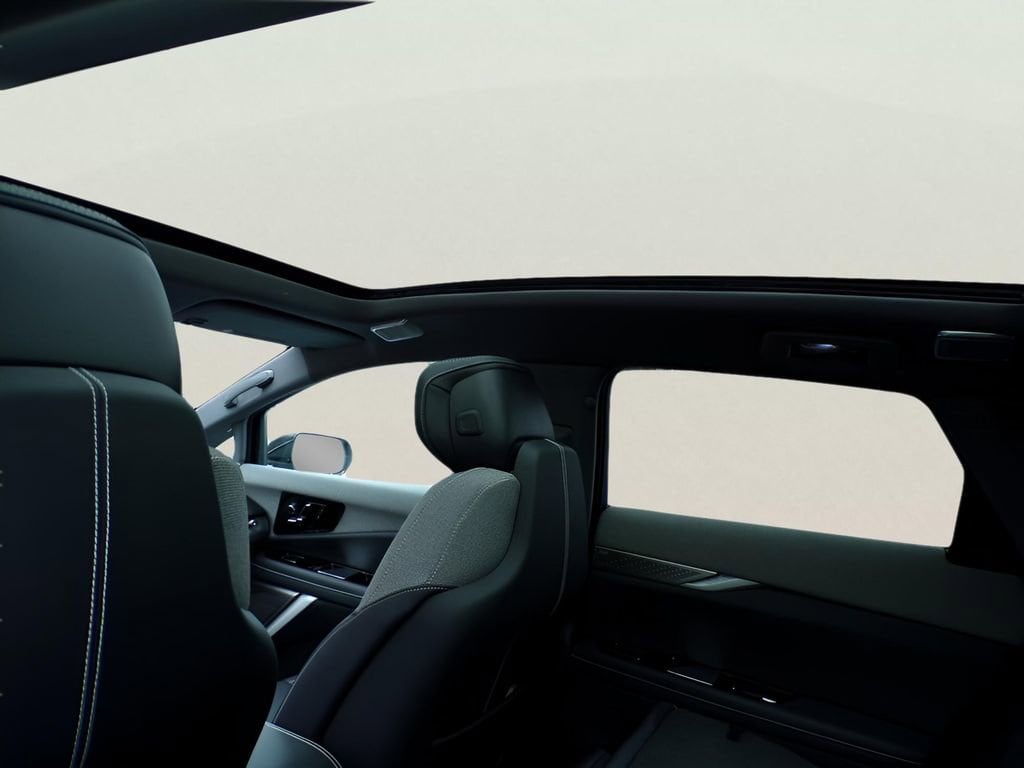 2026 Cadillac OPTIQ Luxury - Photo 9