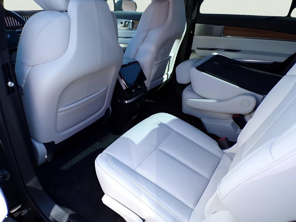 2026 Cadillac VISTIQ Luxury - Photo 7