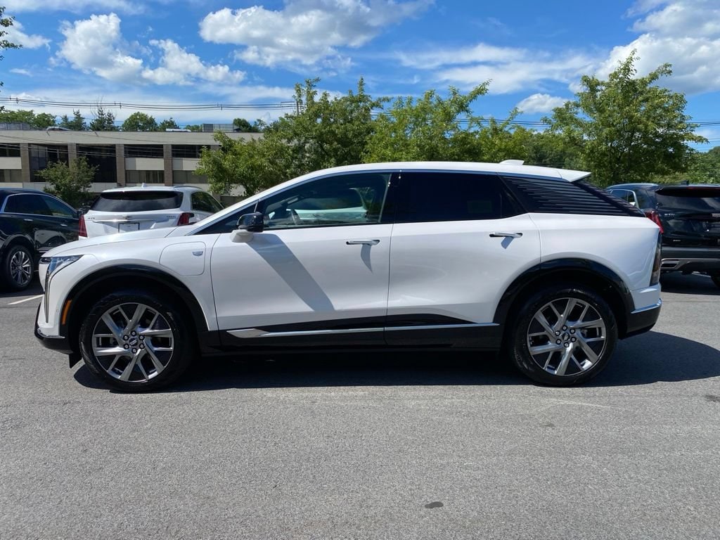 Used 2025 Cadillac OPTIQ Luxury 2 with VIN 3GYK3DMR0SS133055 for sale in Southborough, MA