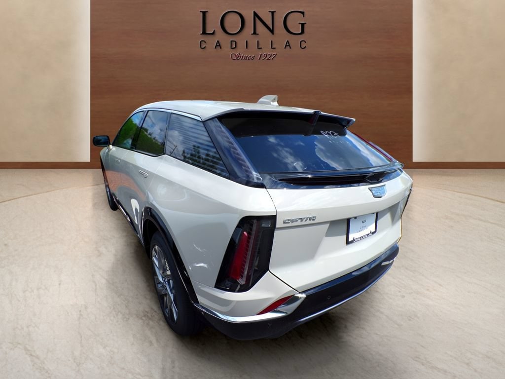New 2027 CADILLAC OPTIQ Premium Luxury SUV