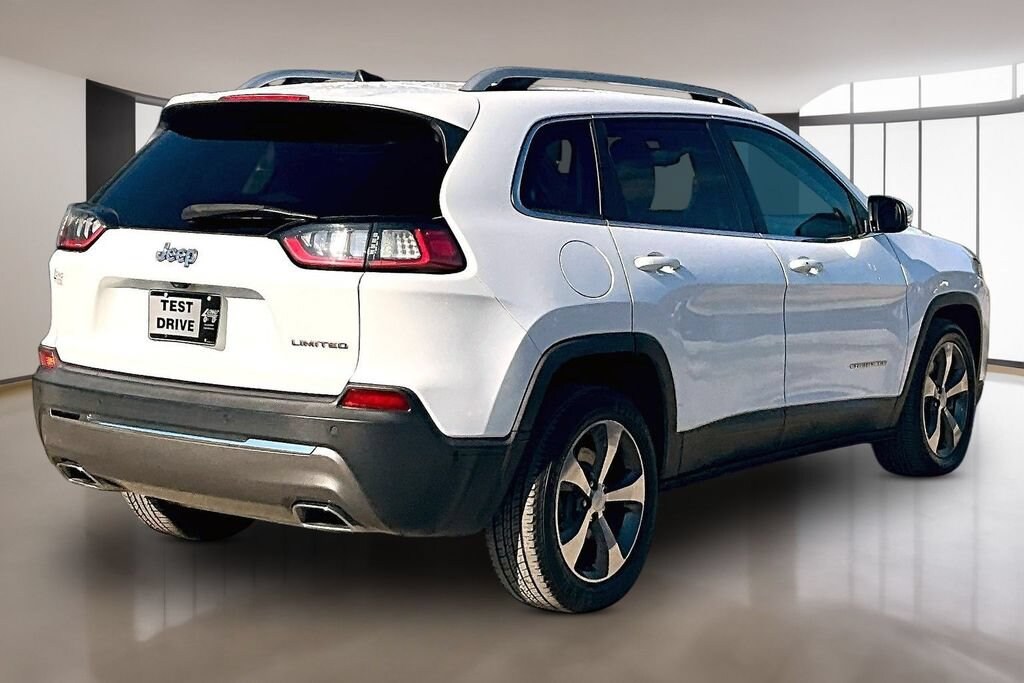 Used 2019 Jeep Cherokee Limited FWD SUV