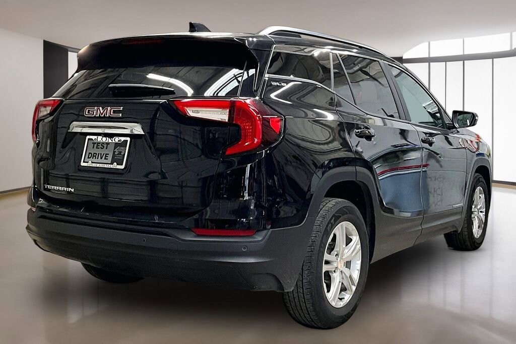 Used 2023 GMC Terrain SLE SUV