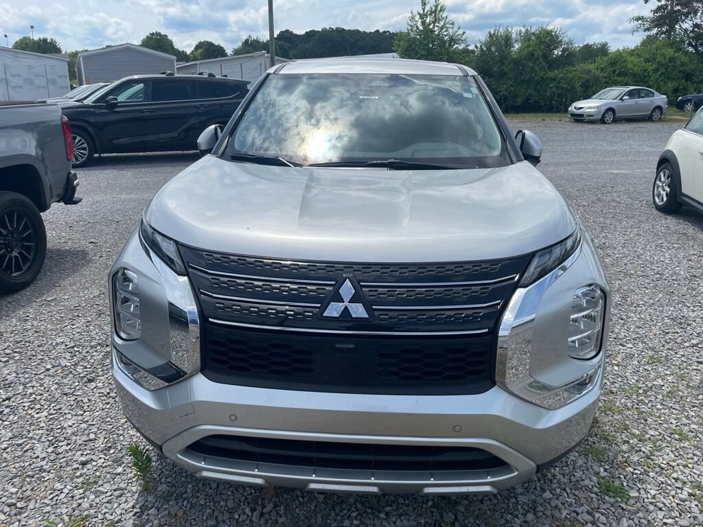 Used 2024 Mitsubishi Outlander SE 2.5 2WD SUV
