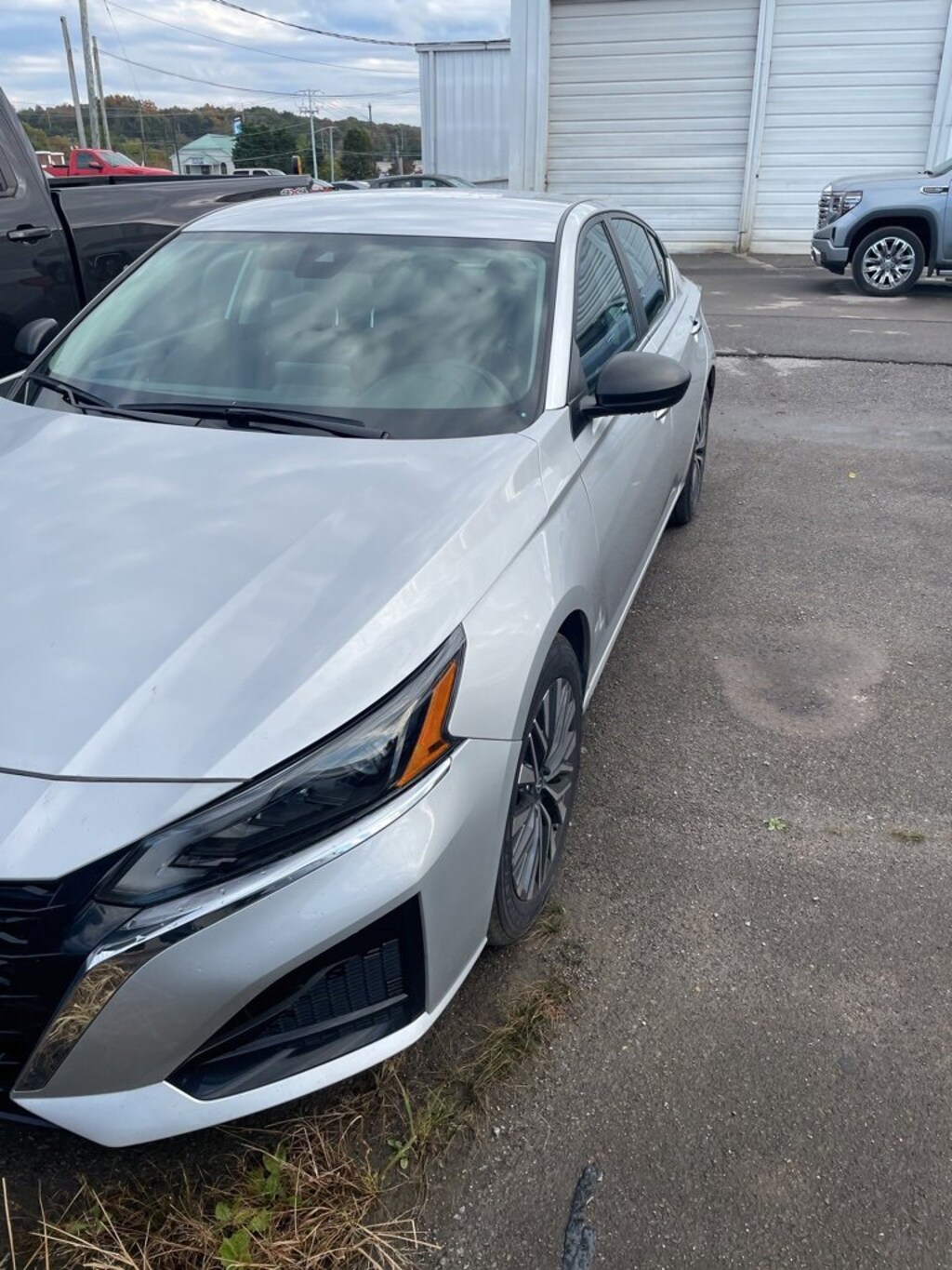 Used 2024 Nissan Altima 2.5 SV