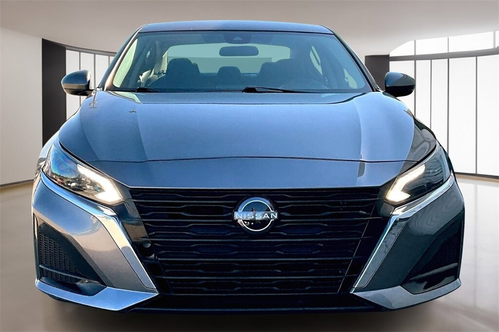 Used 2023 Nissan Altima 2.5 SV