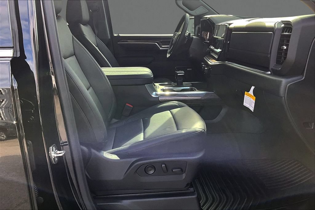 2026 Chevrolet Silverado 1500 LTZ - Photo 10