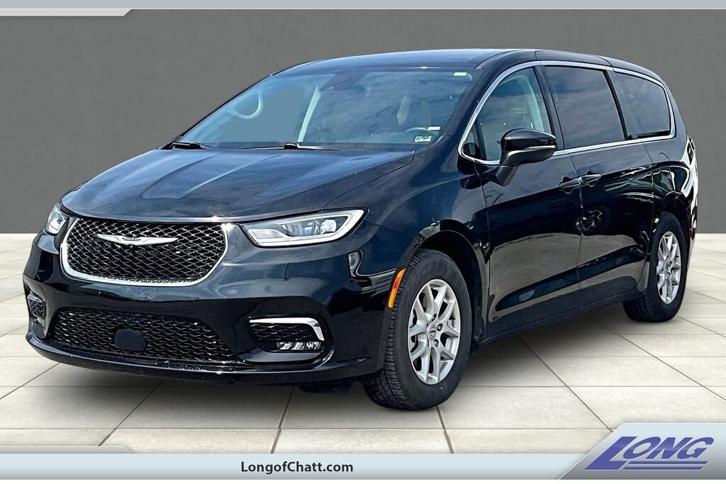 Used 2023 Chrysler Pacifica Touring L