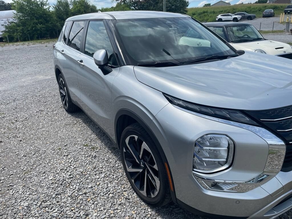 Used 2024 Mitsubishi Outlander SE 2.5 2WD SUV