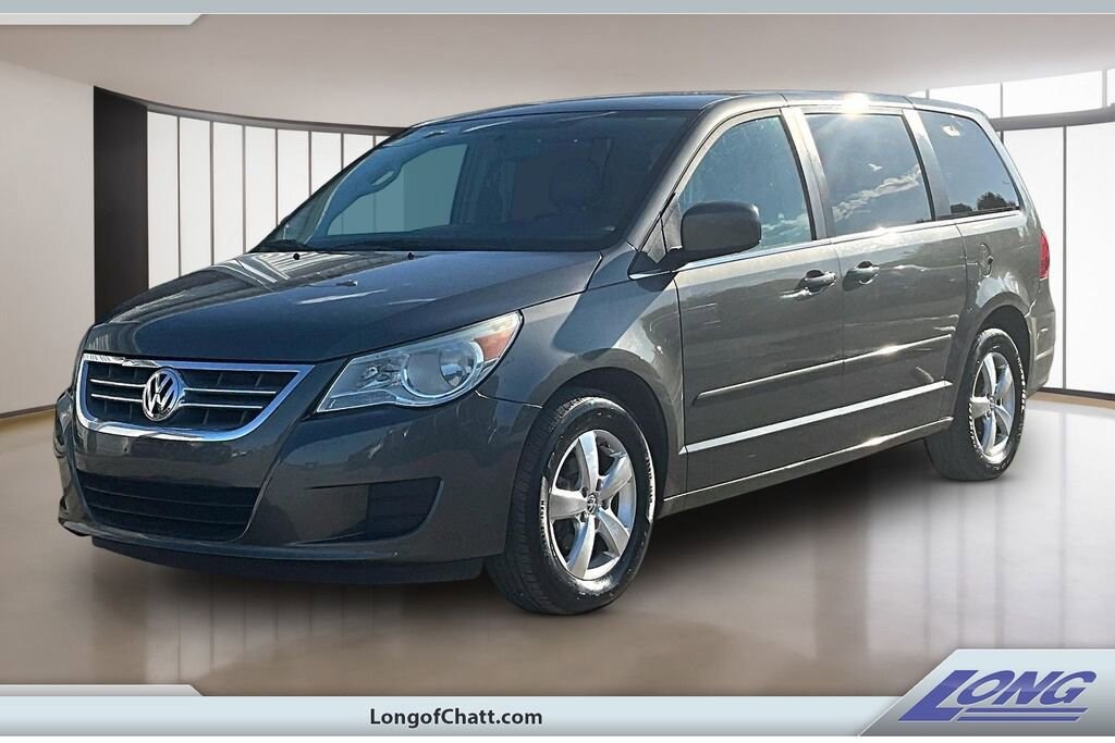 Used 2010 Volkswagen Routan SE Minivan